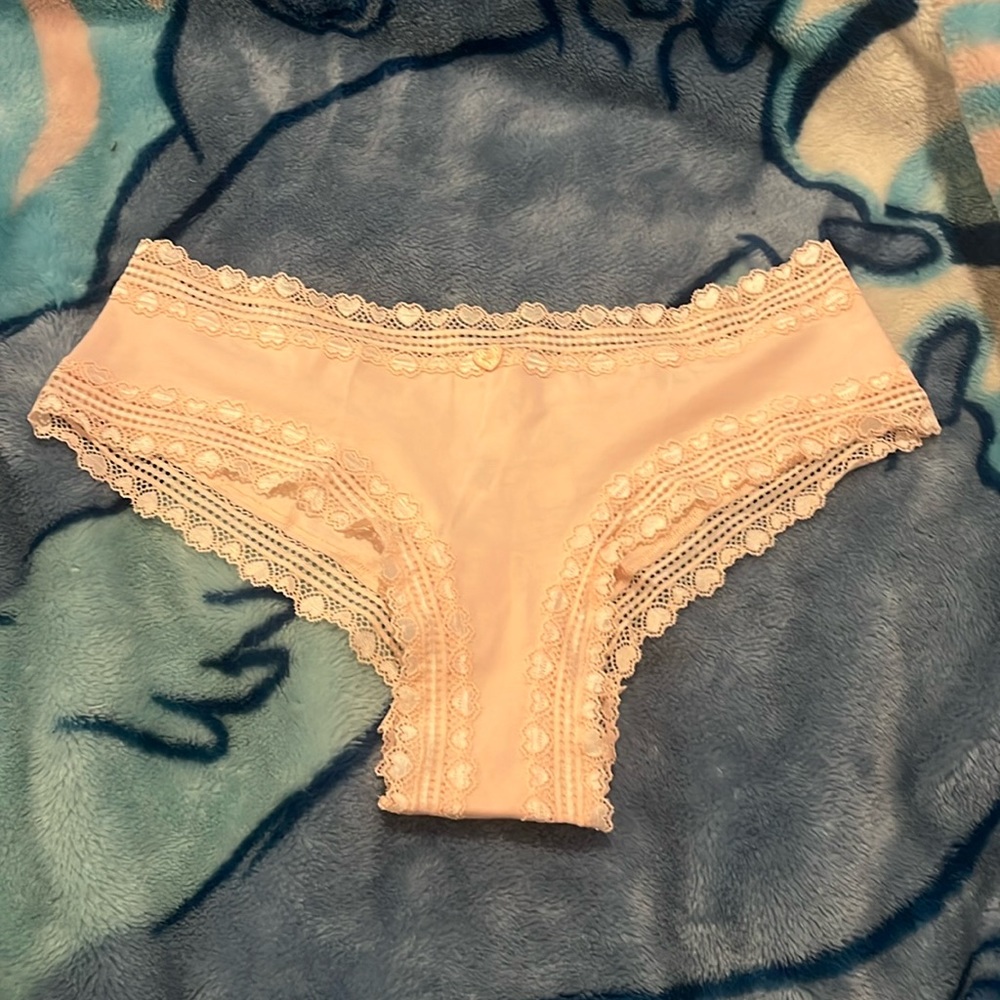 Victoria’s Secret Cheeky L